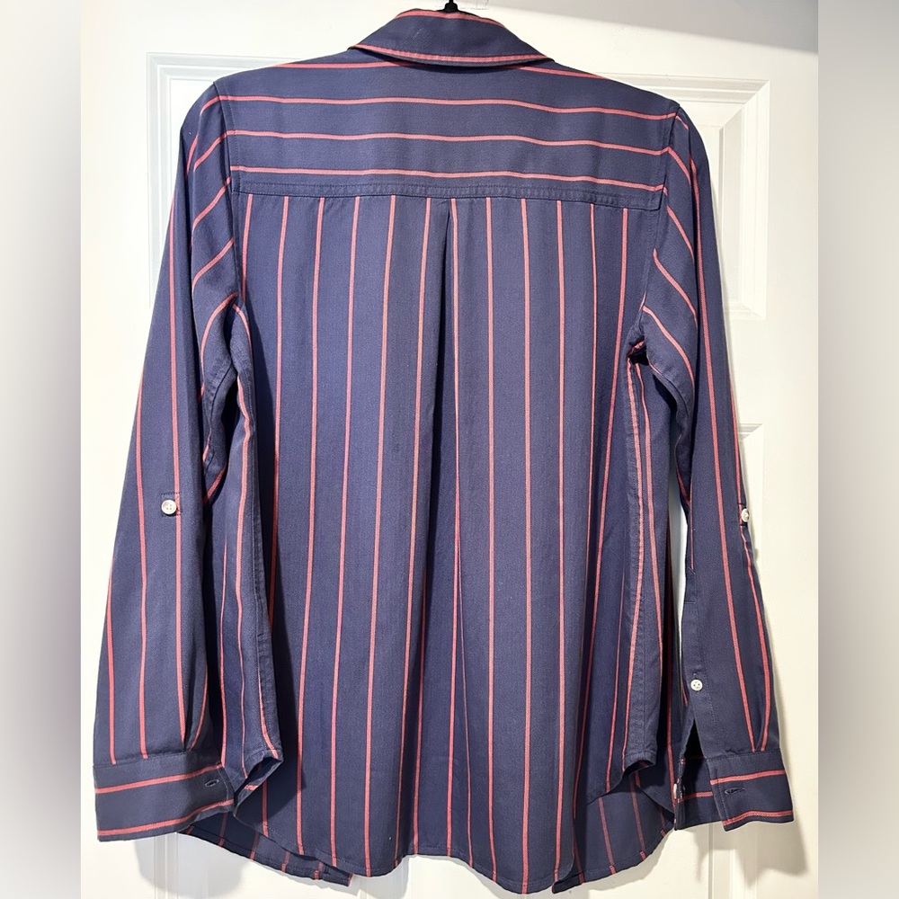 NWOT L.L. Bean Women’s (Medium fit)Soft-Washed Button Down Soft Tencel Shirt - Picture 4 of 16